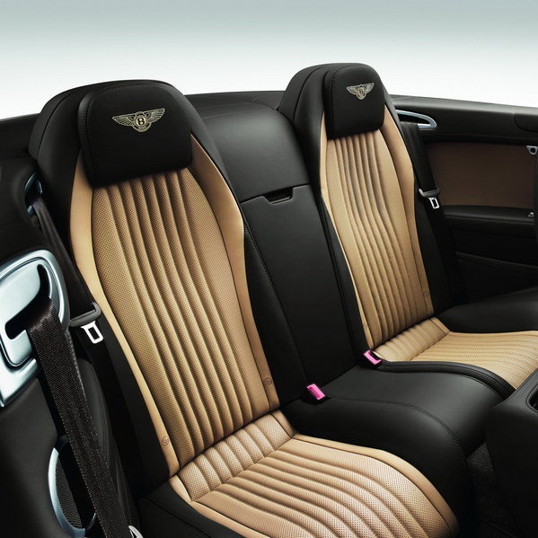 مقاعد سيارة بنتلي كونتيننتال GT 2016 المكشوفة