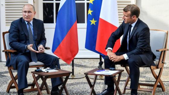 الرئيس الفرنسي يطالب نظيره الروسي بوقف إطلاق النار في محافظة إدلب السورية
